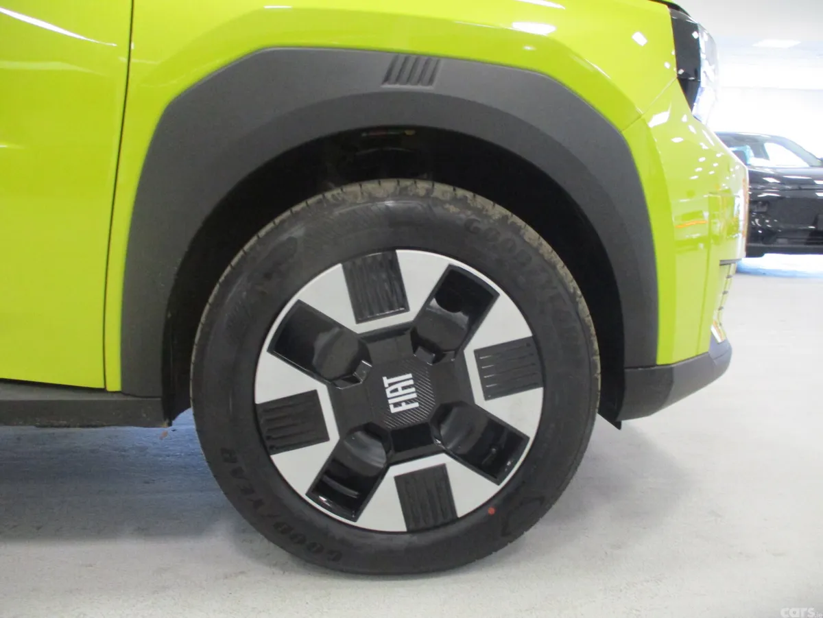 Fiat Grande Panda Hatchback, Petrol Hybrid, 2026, Yellow