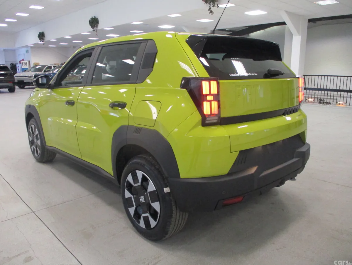 Fiat Grande Panda Hatchback, Petrol Hybrid, 2026, Yellow