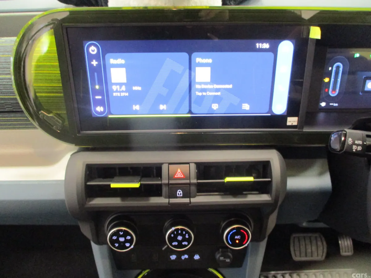 Fiat Grande Panda Hatchback, Petrol Hybrid, 2026, Yellow