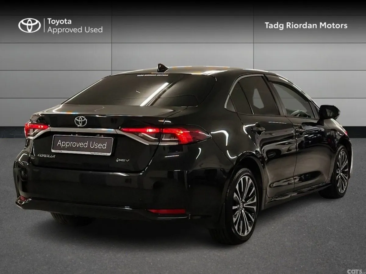 Toyota Corolla Saloon, Petrol Hybrid, 2025, Black