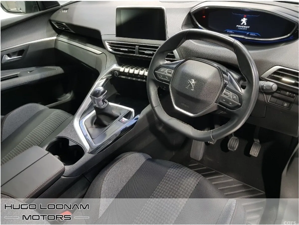 Peugeot 5008 MPV, Diesel, 2018, Grey