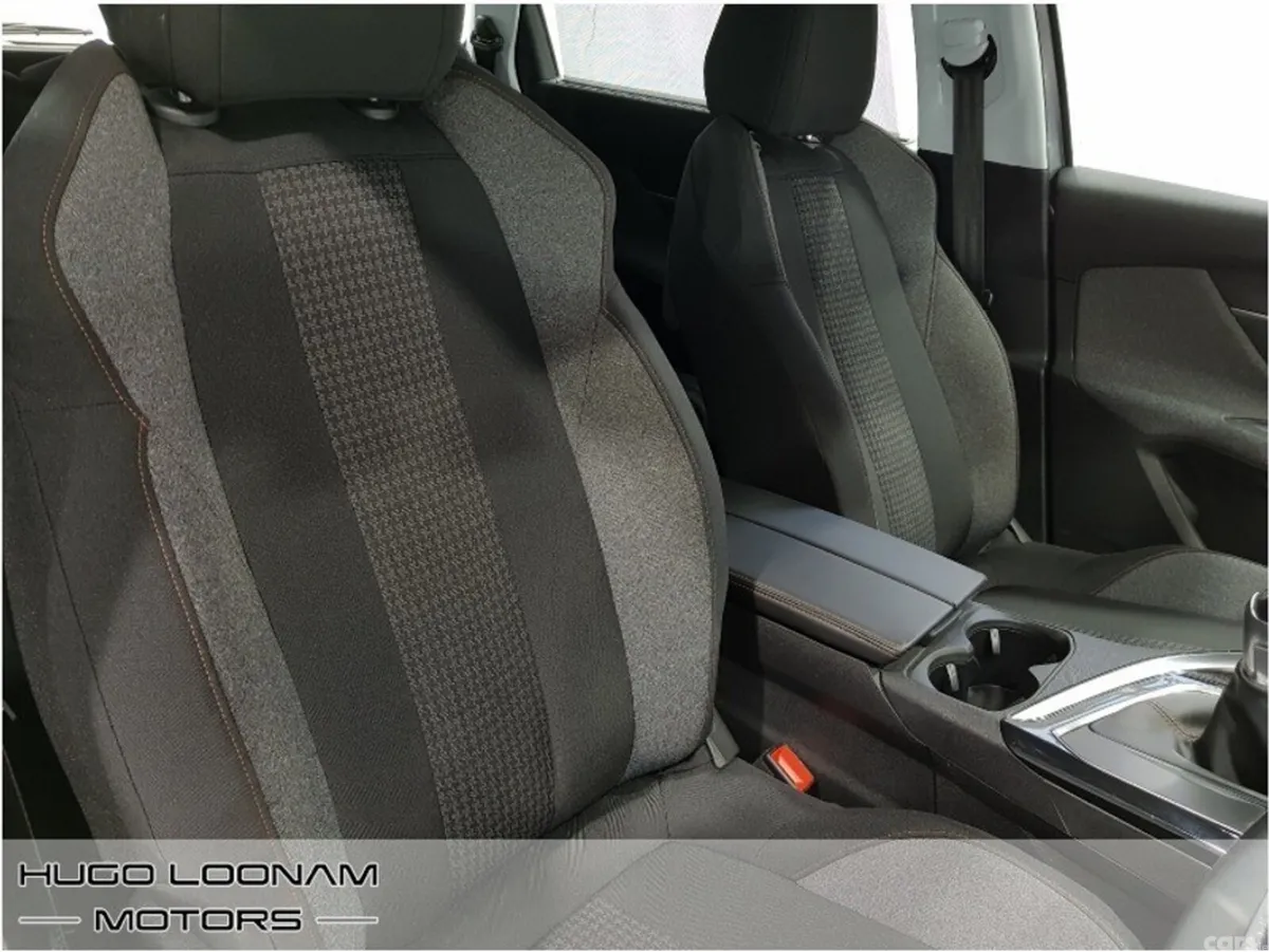 Peugeot 5008 MPV, Diesel, 2018, Grey