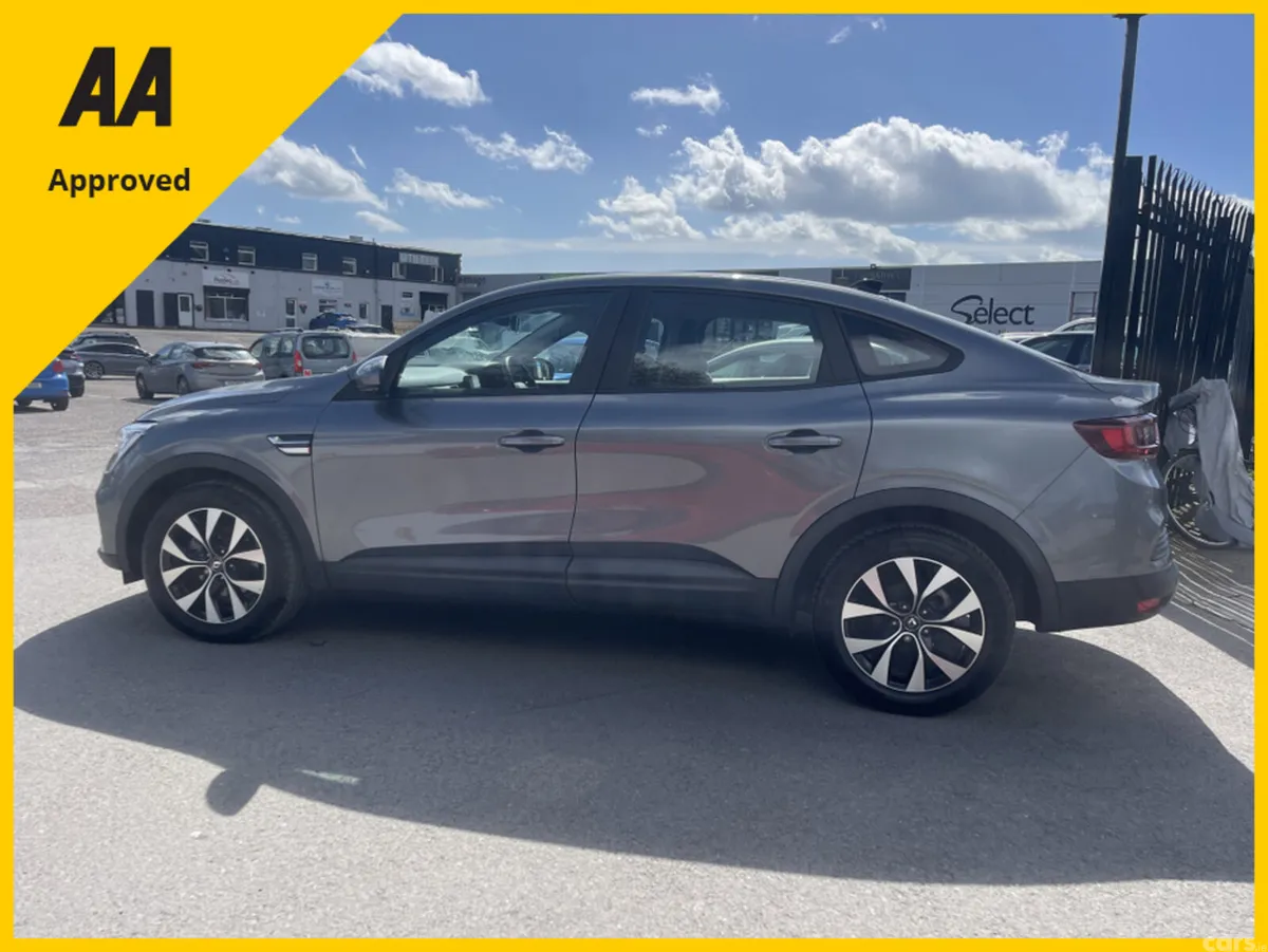 Renault Arkana SUV, Petrol Plug-in Hybrid, 2022, Grey