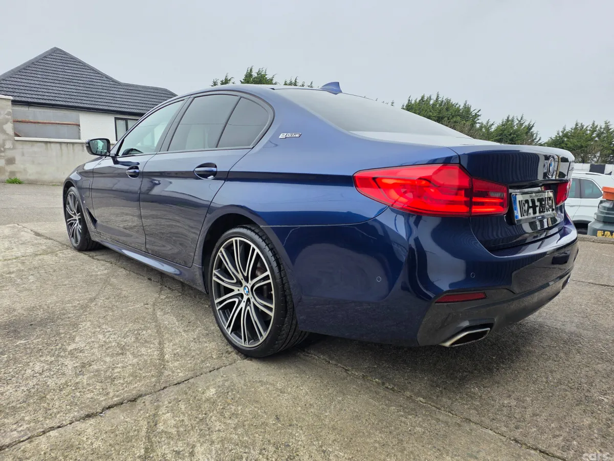 BMW 5-Series Saloon, Petrol Plug-in Hybrid, 2018, Blue