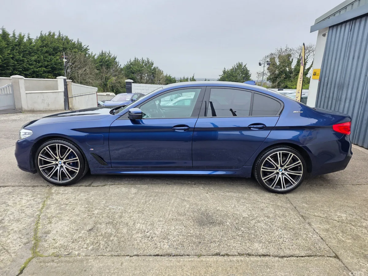 BMW 5-Series Saloon, Petrol Plug-in Hybrid, 2018, Blue
