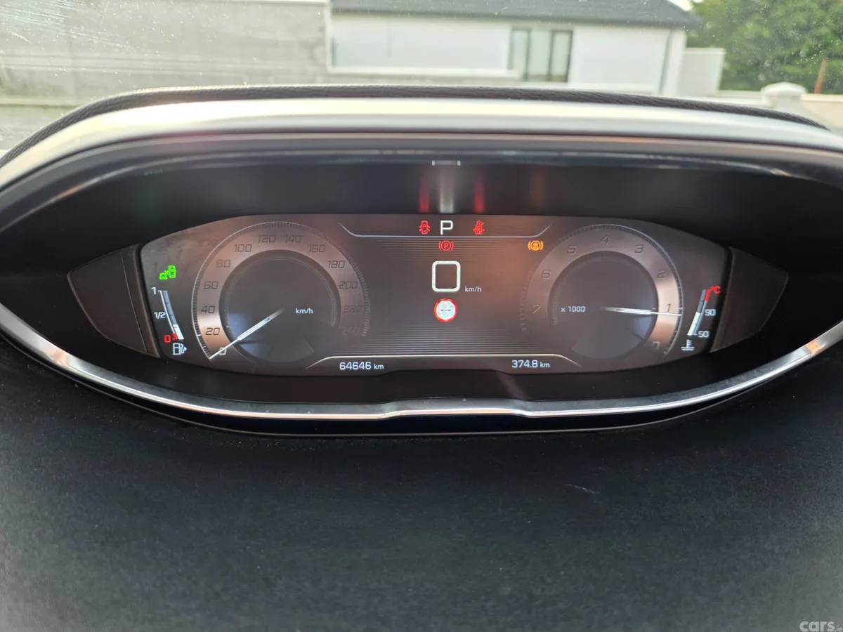 Peugeot 3008 SUV, Petrol, 2019, Grey