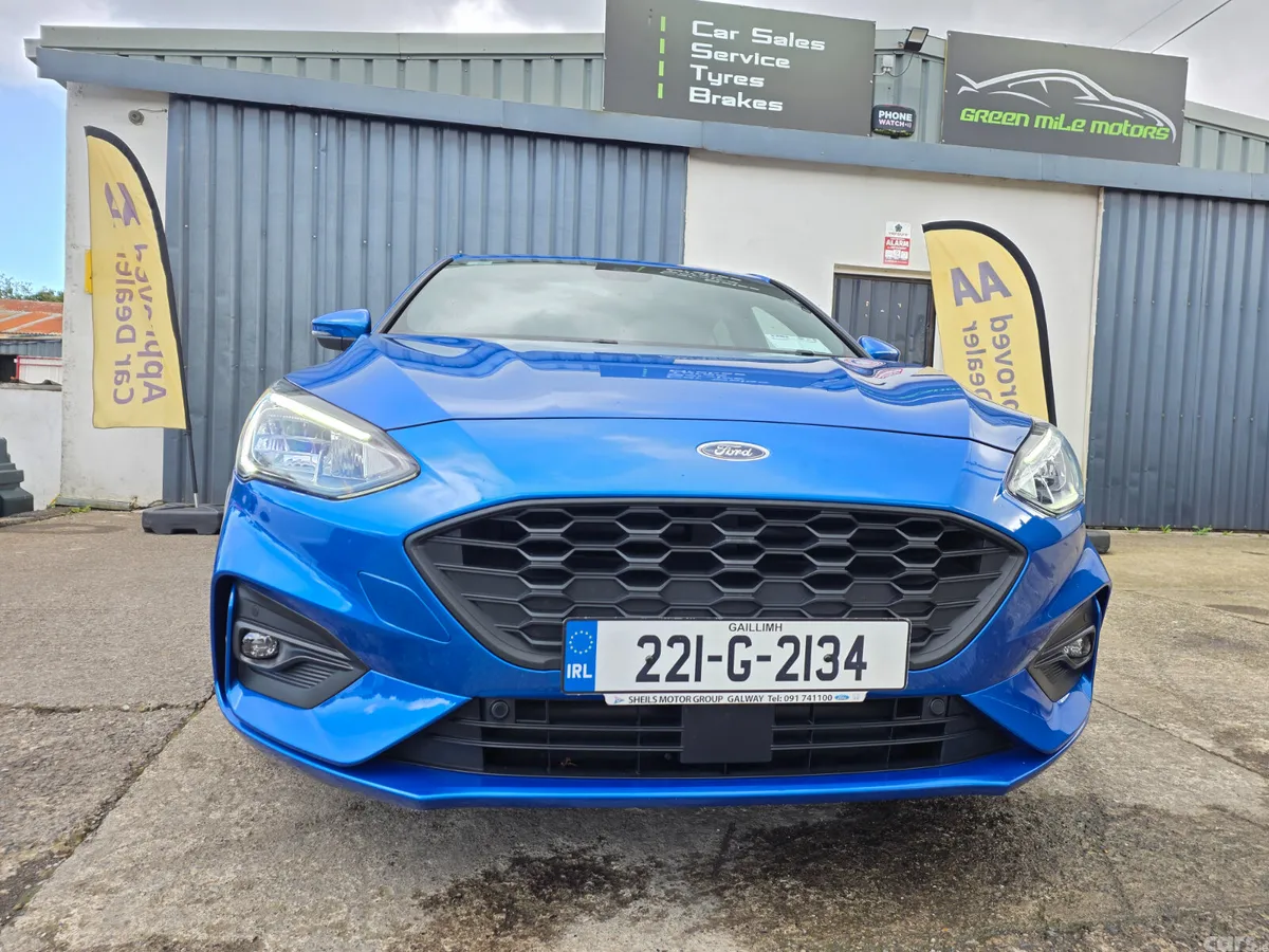 Ford Focus Hatchback, Petrol, 2022, Blue