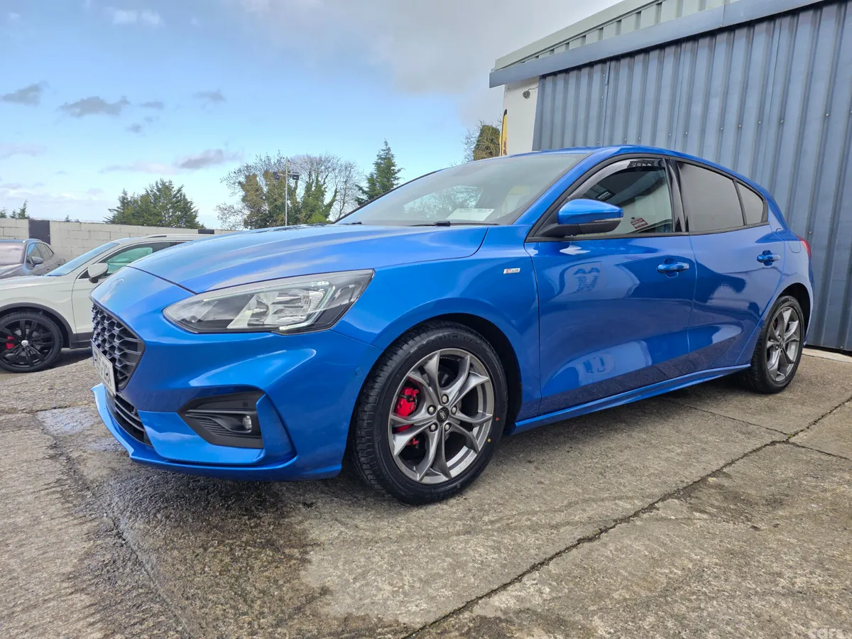 Ford Focus Hatchback, Petrol, 2022, Blue