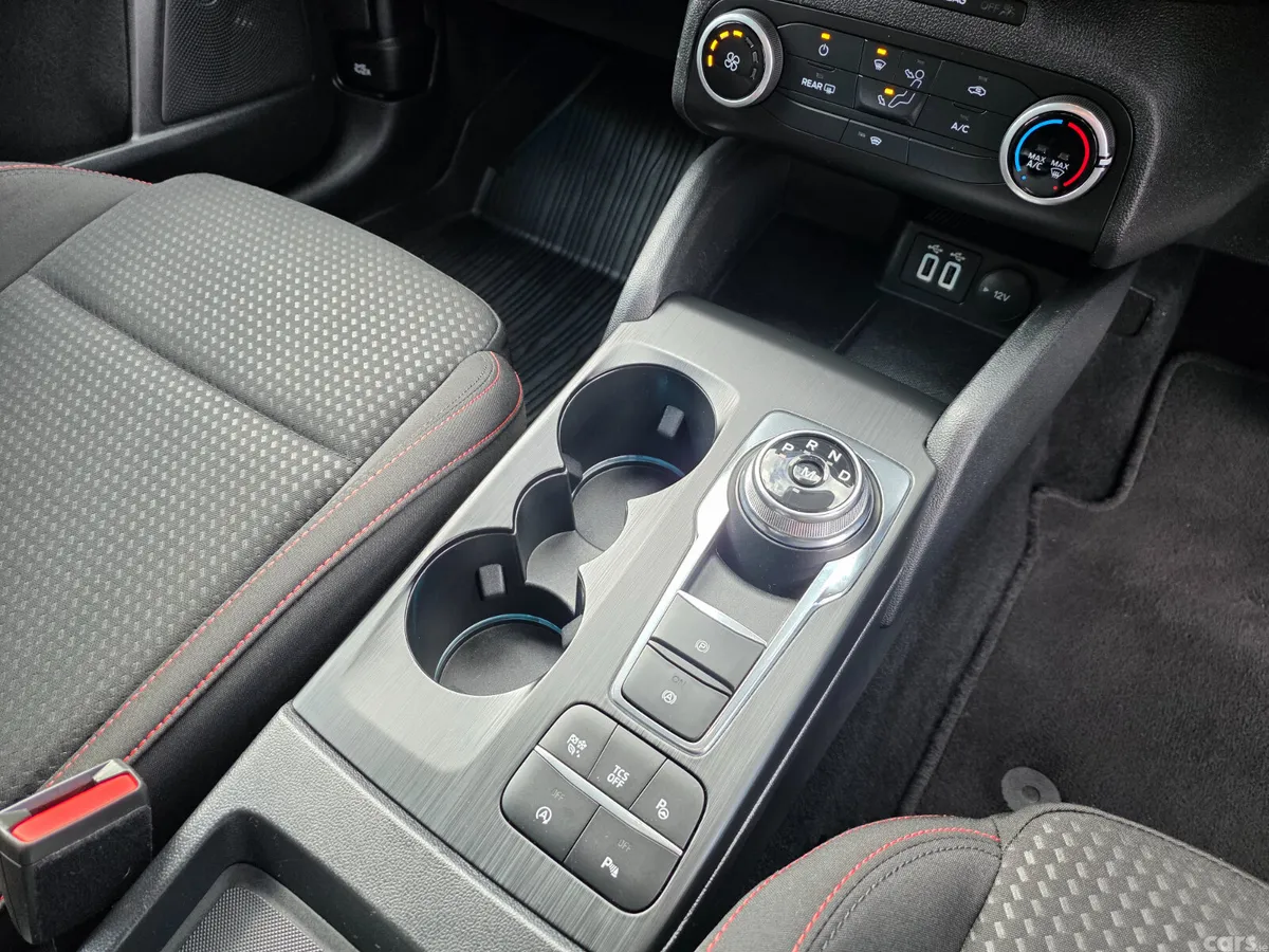 Ford Focus Hatchback, Petrol, 2022, Blue