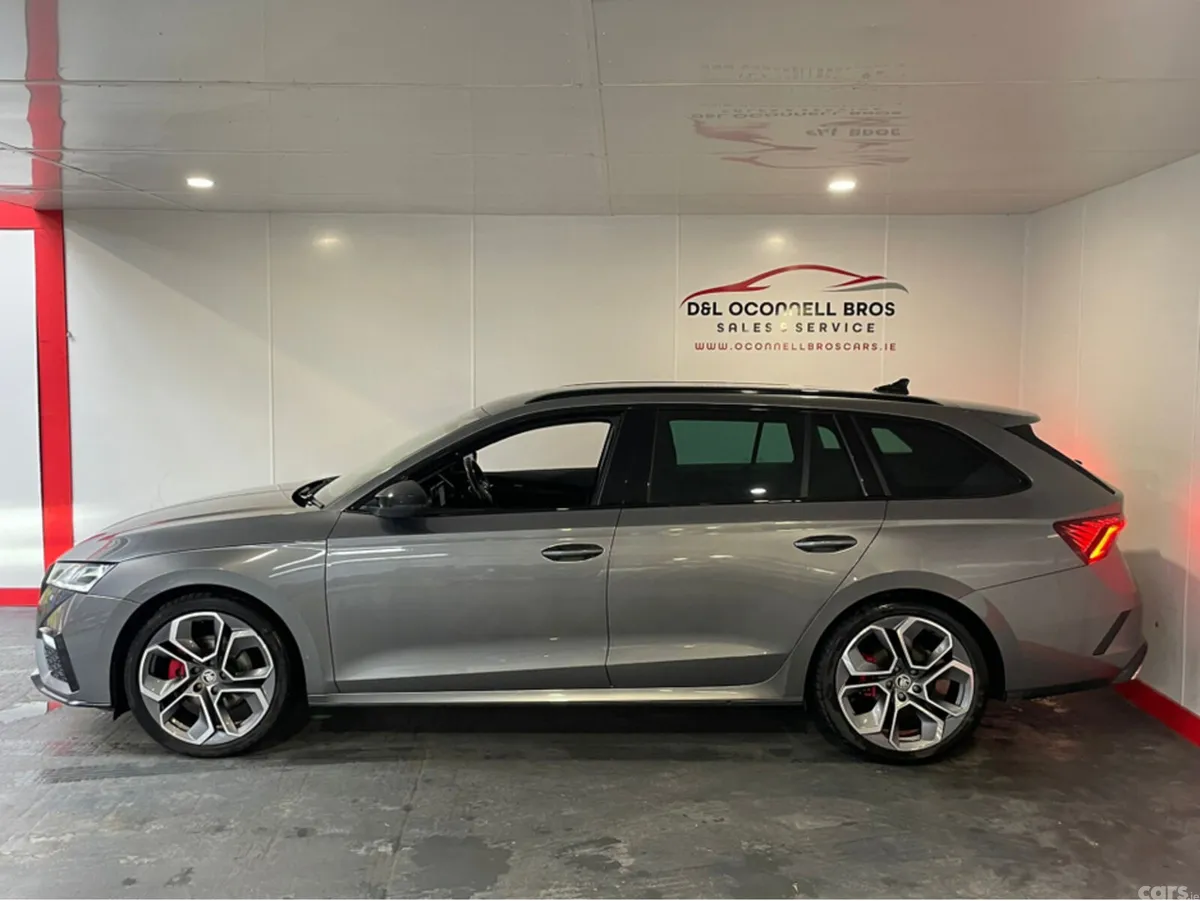 Skoda Octavia Estate, Diesel, 2022, Grey