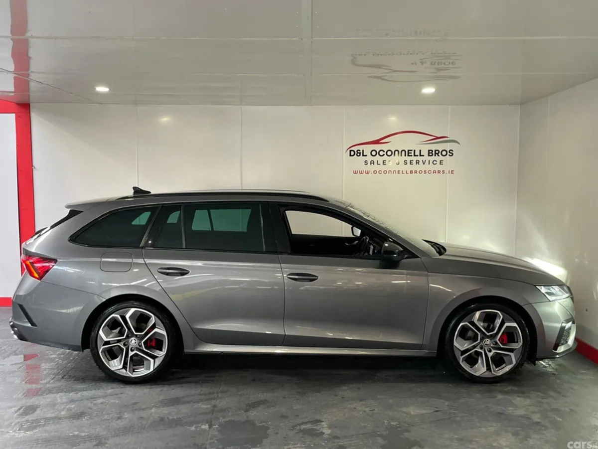 Skoda Octavia Estate, Diesel, 2022, Grey