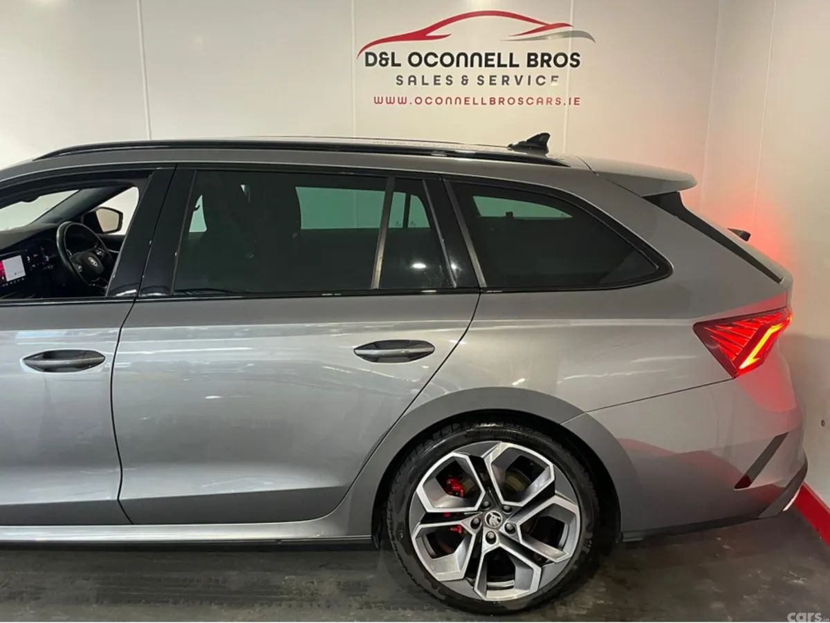 Skoda Octavia Estate, Diesel, 2022, Grey