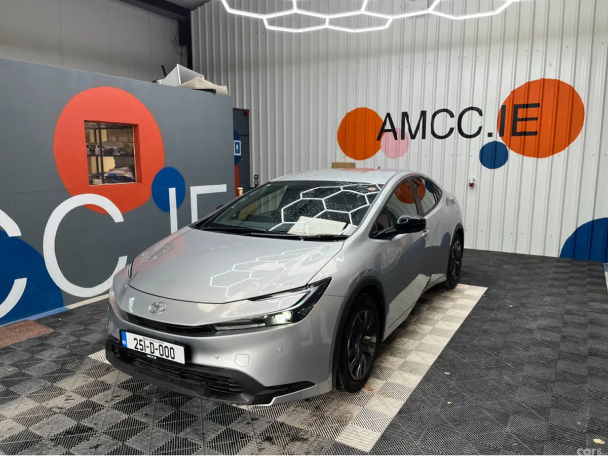 Toyota Prius Saloon, Petrol Hybrid, 2025, Silver