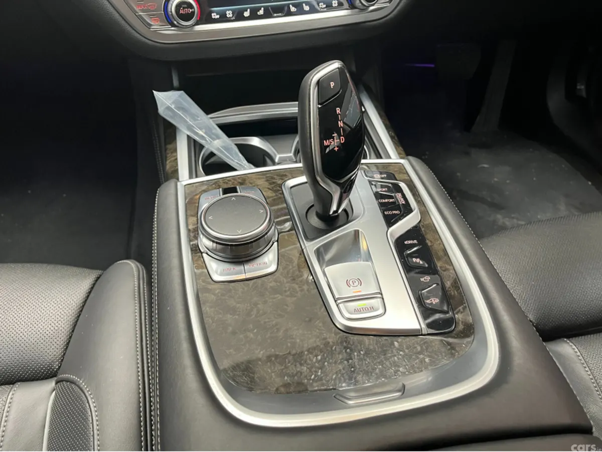 BMW 7-Series Saloon, Petrol Plug-in Hybrid, 2017, White