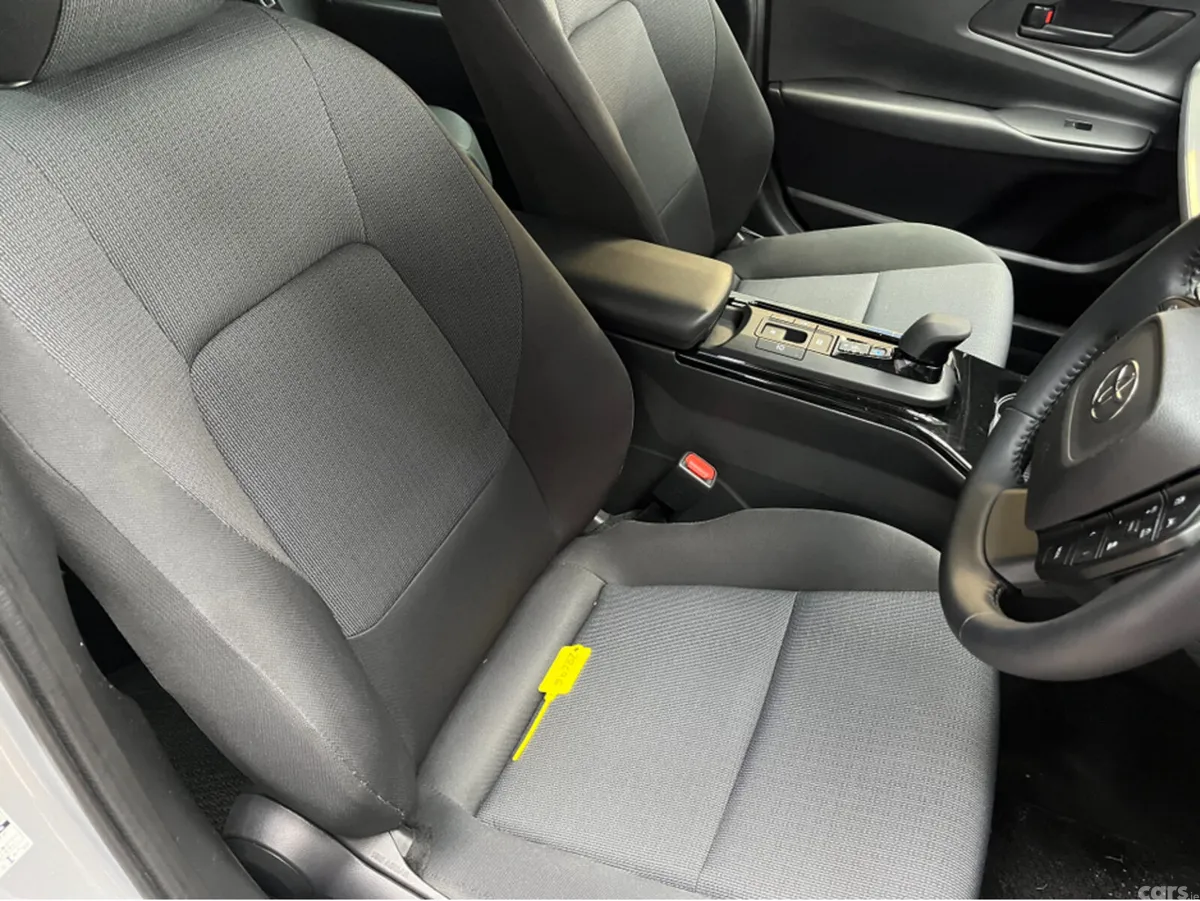 Toyota Prius Saloon, Petrol Hybrid, 2025, Silver