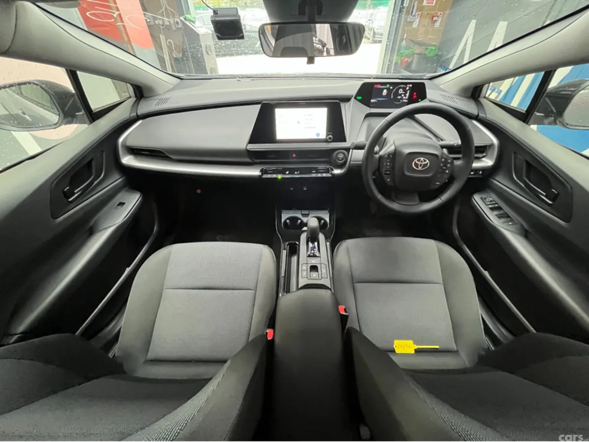 Toyota Prius Saloon, Petrol Hybrid, 2025, Silver