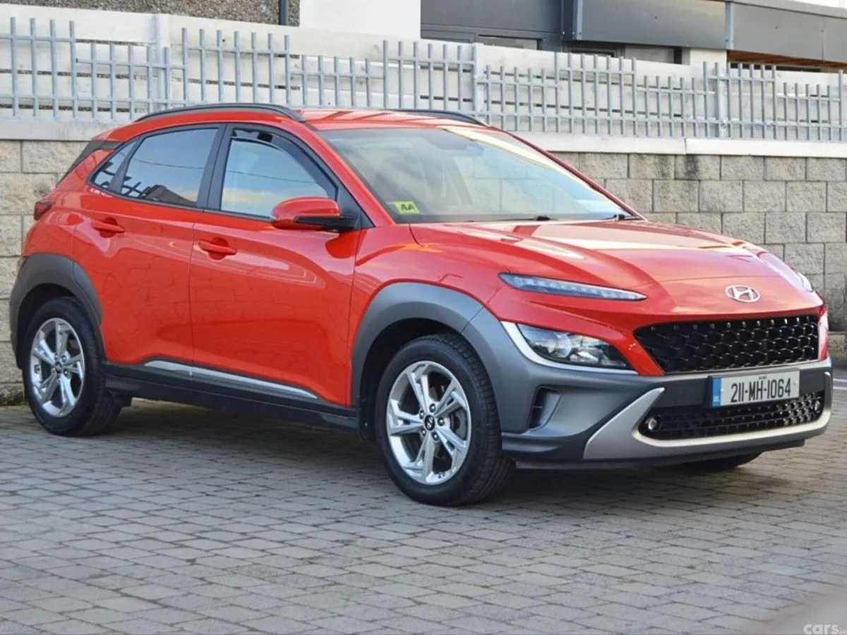 Hyundai KONA MPV, Petrol, 2021, Red