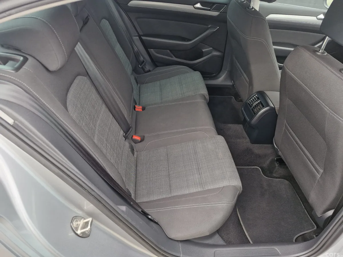 Volkswagen Passat Saloon, Diesel, 2022, Grey