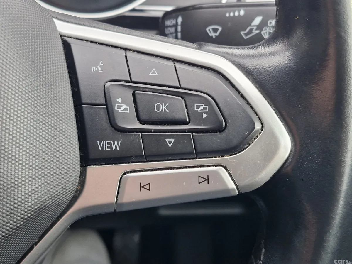 Volkswagen Passat Saloon, Diesel, 2022, Grey