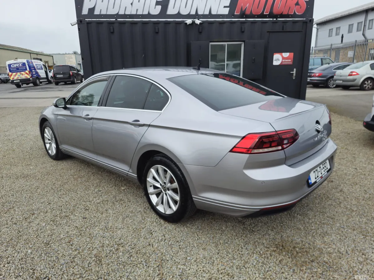 Volkswagen Passat Saloon, Diesel, 2022, Grey