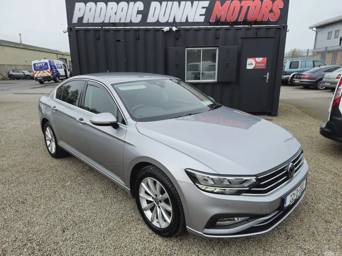 Volkswagen Passat Saloon, Diesel, 2022, Grey