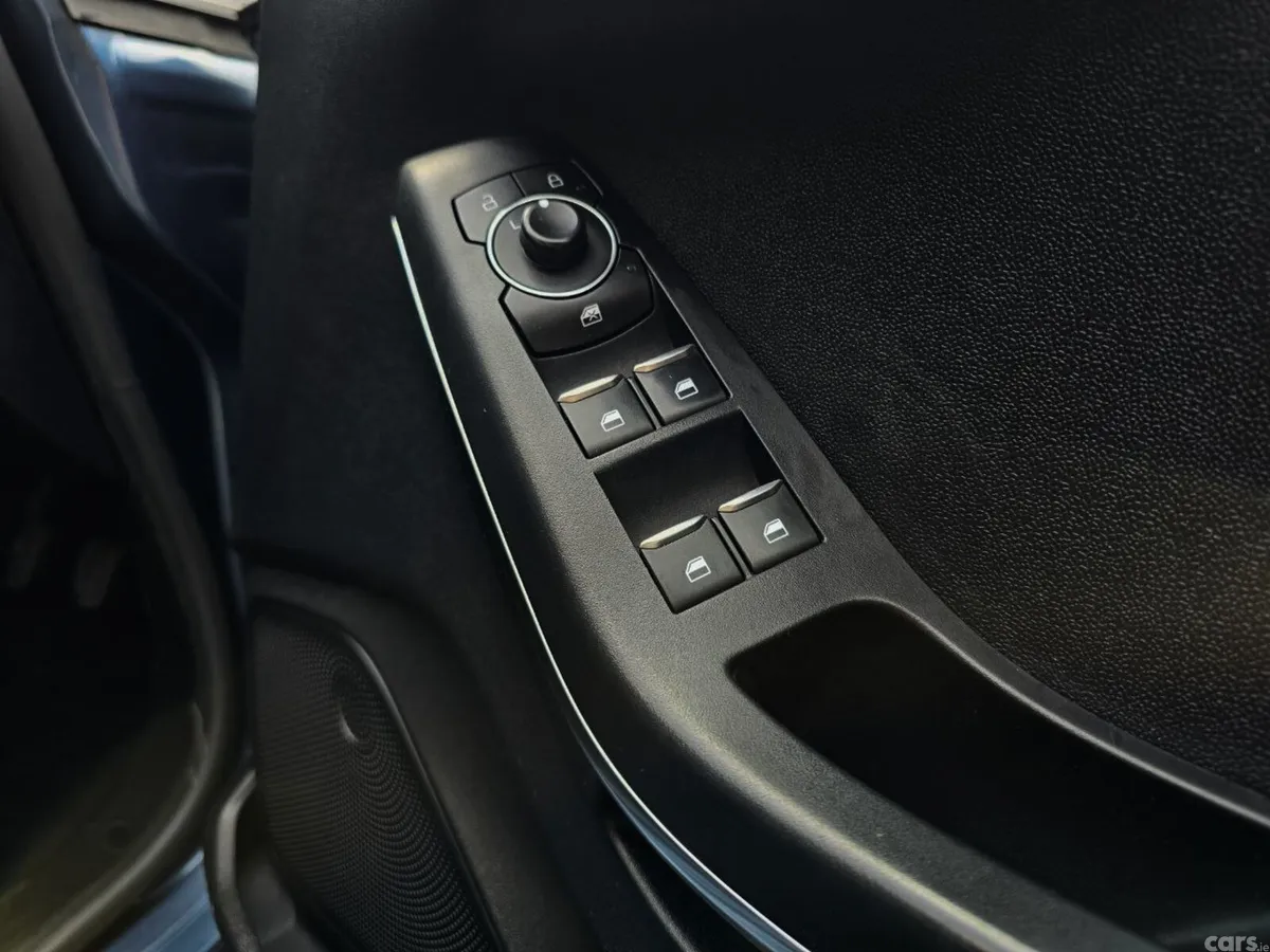 Ford Fiesta Hatchback, Petrol, 2021, Blue