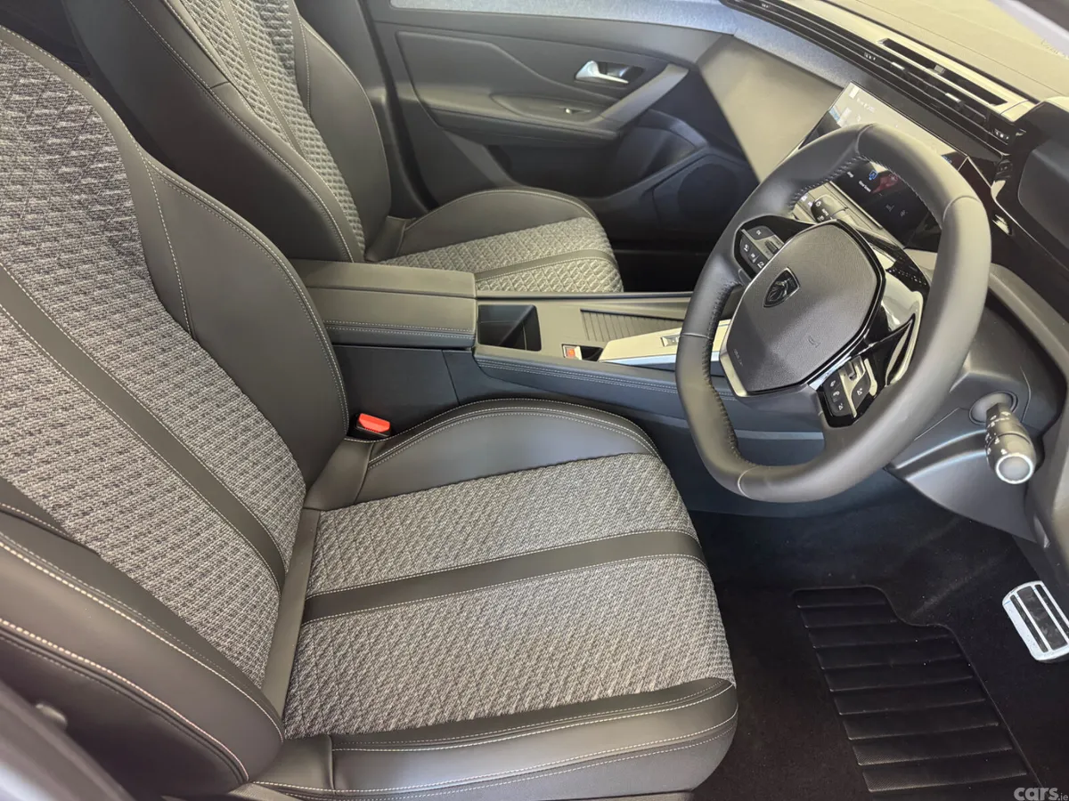 Peugeot 308 Hatchback, Petrol Hybrid, 2026, Red