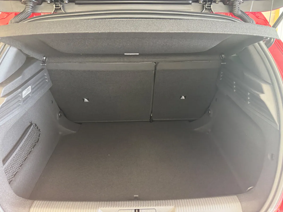 Peugeot 308 Hatchback, Petrol Hybrid, 2026, Red