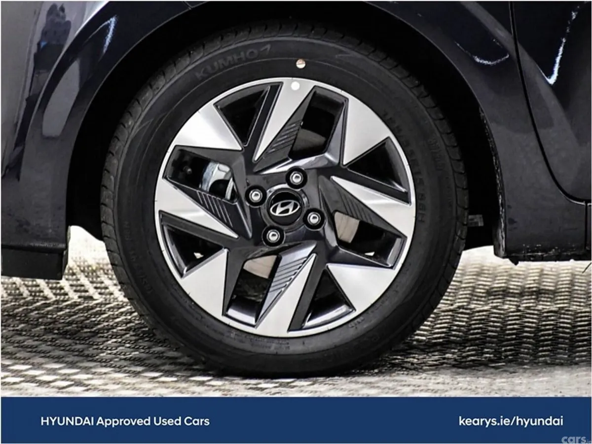 Hyundai i10 Hatchback, Petrol, 2024, Grey