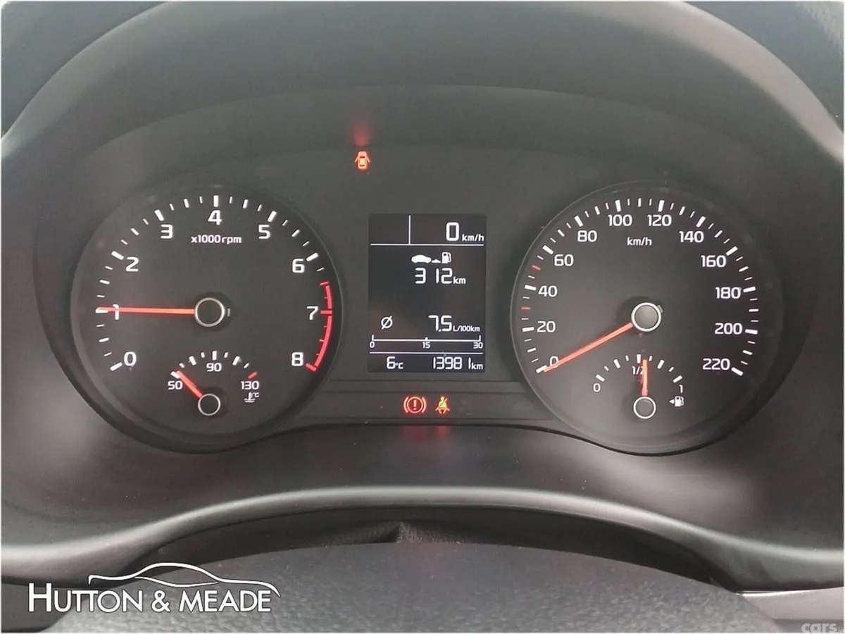 Kia Stonic Hatchback, Petrol, 2023, Red