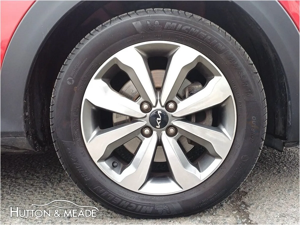 Kia Stonic Hatchback, Petrol, 2023, Red
