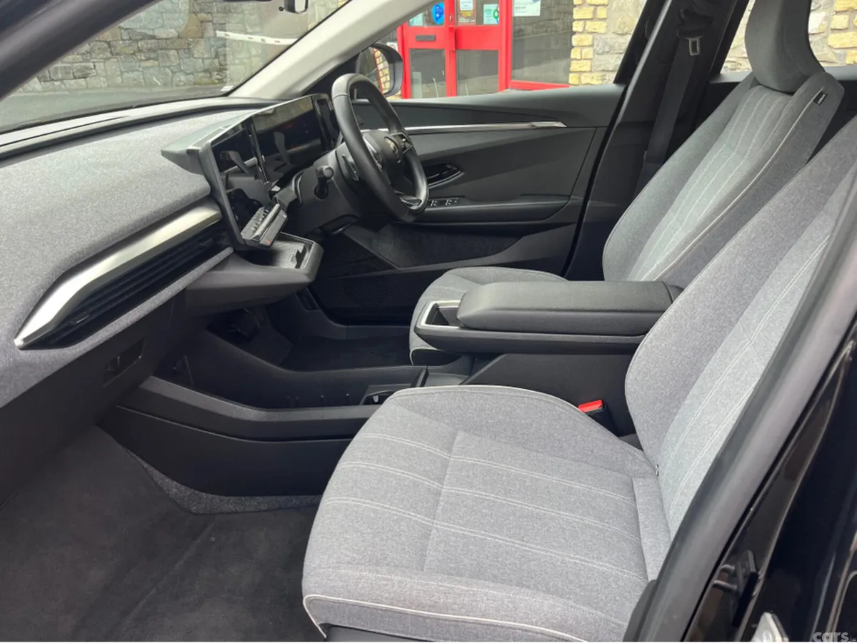 Renault Megane E-Tech Hatchback, Electric, 2023, Black