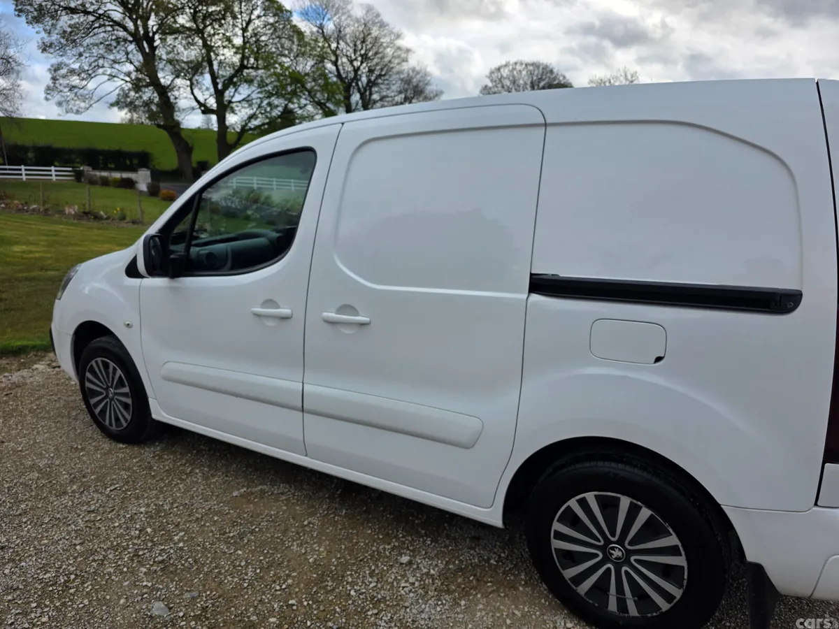 Peugeot Partner MPV, Diesel, 2018, White
