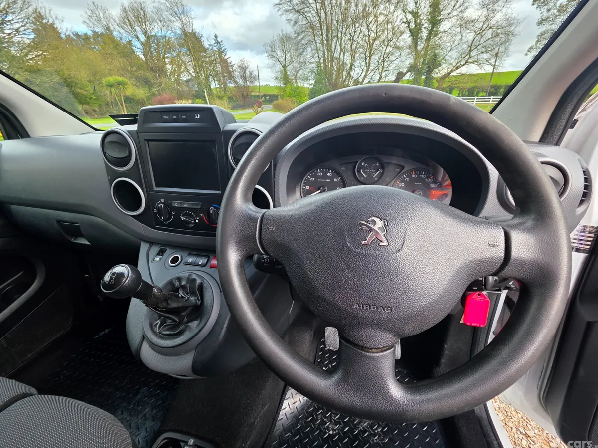 Peugeot Partner MPV, Diesel, 2018, White