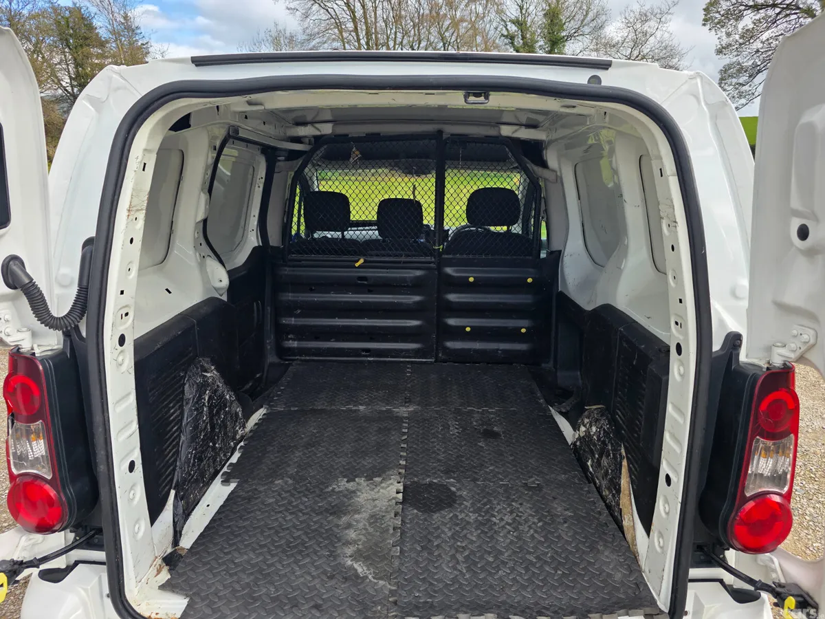 Peugeot Partner MPV, Diesel, 2018, White