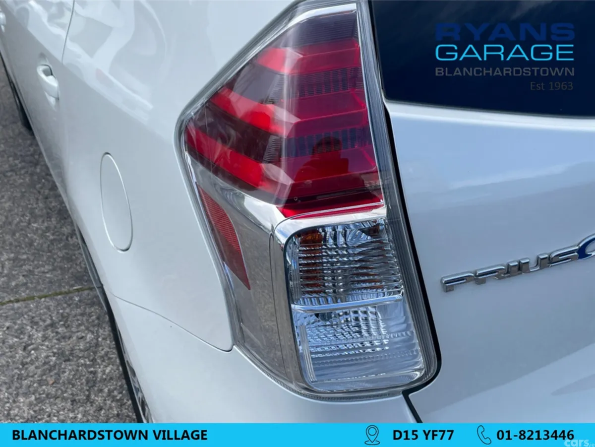 Toyota Prius MPV, Petrol Hybrid, 2019, White