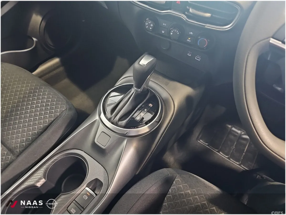 Nissan Juke MPV, Petrol, 2025, Grey