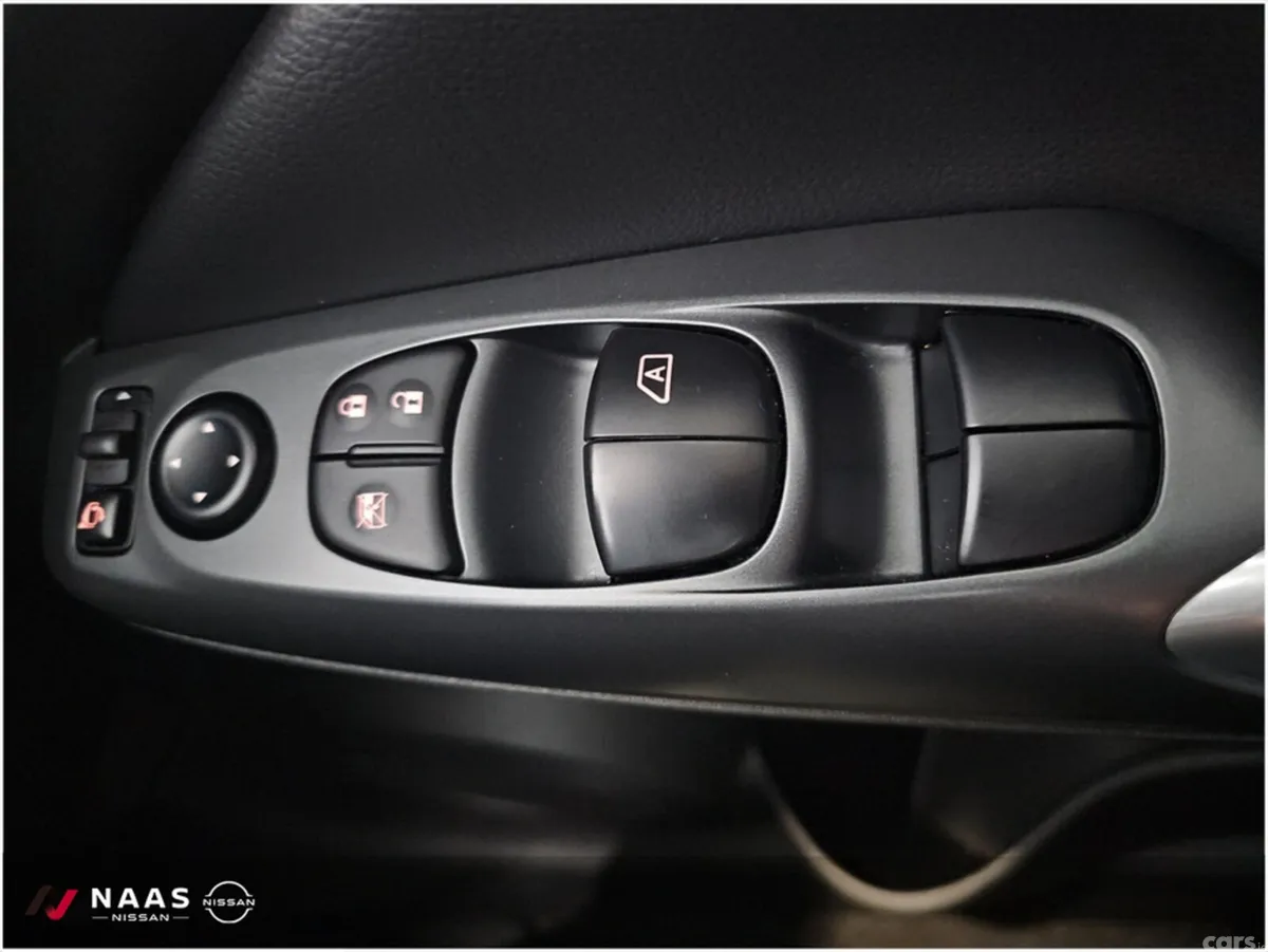 Nissan Juke MPV, Petrol, 2025, Grey