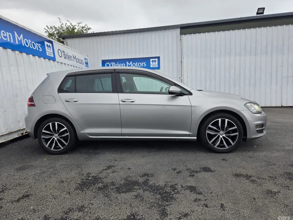 Volkswagen Golf Hatchback, Petrol, 2017, Silver