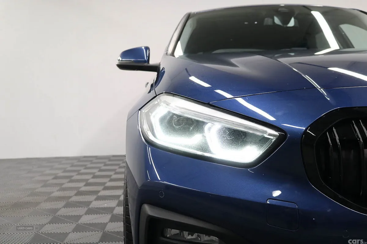 BMW 1-Series Hatchback, Diesel, 2022, Blue