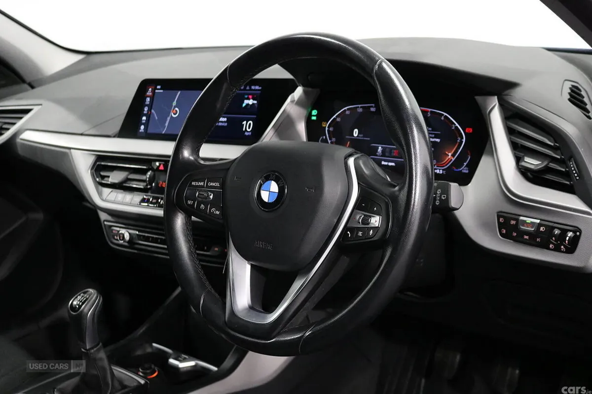 BMW 1-Series Hatchback, Diesel, 2022, Blue
