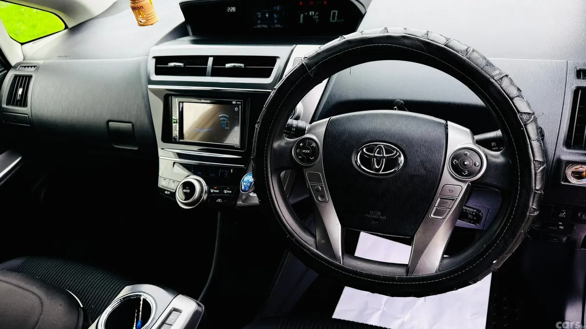 Toyota Prius Hatchback, Petrol Hybrid, 2016, Silver