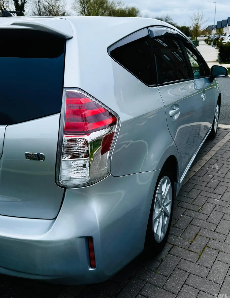 Toyota Prius Hatchback, Petrol Hybrid, 2016, Silver
