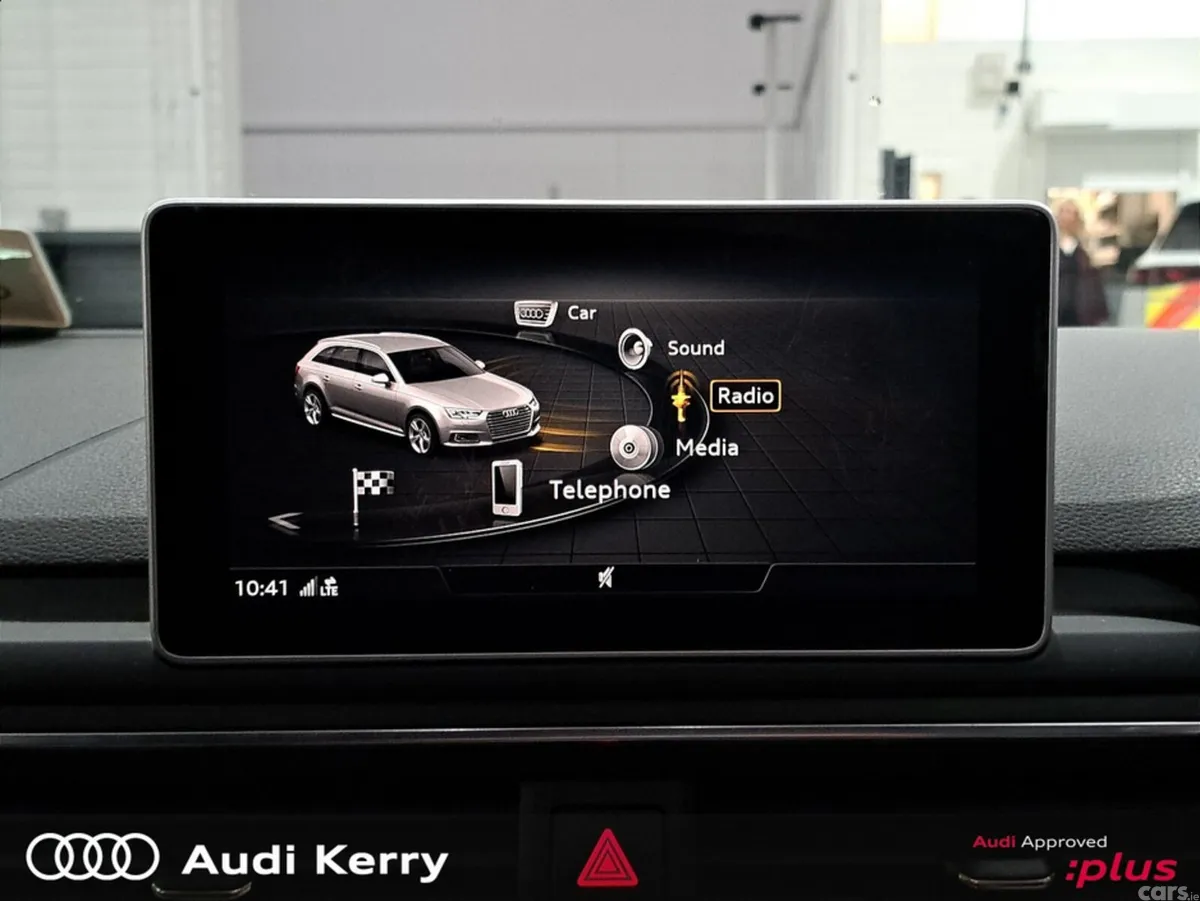 Audi A4 Estate, Diesel, 2017, Red