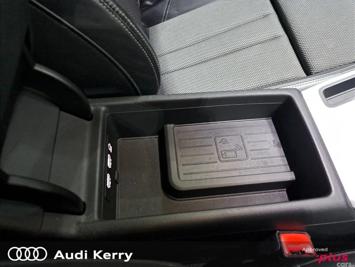 Audi A4 Estate, Diesel, 2017, Red