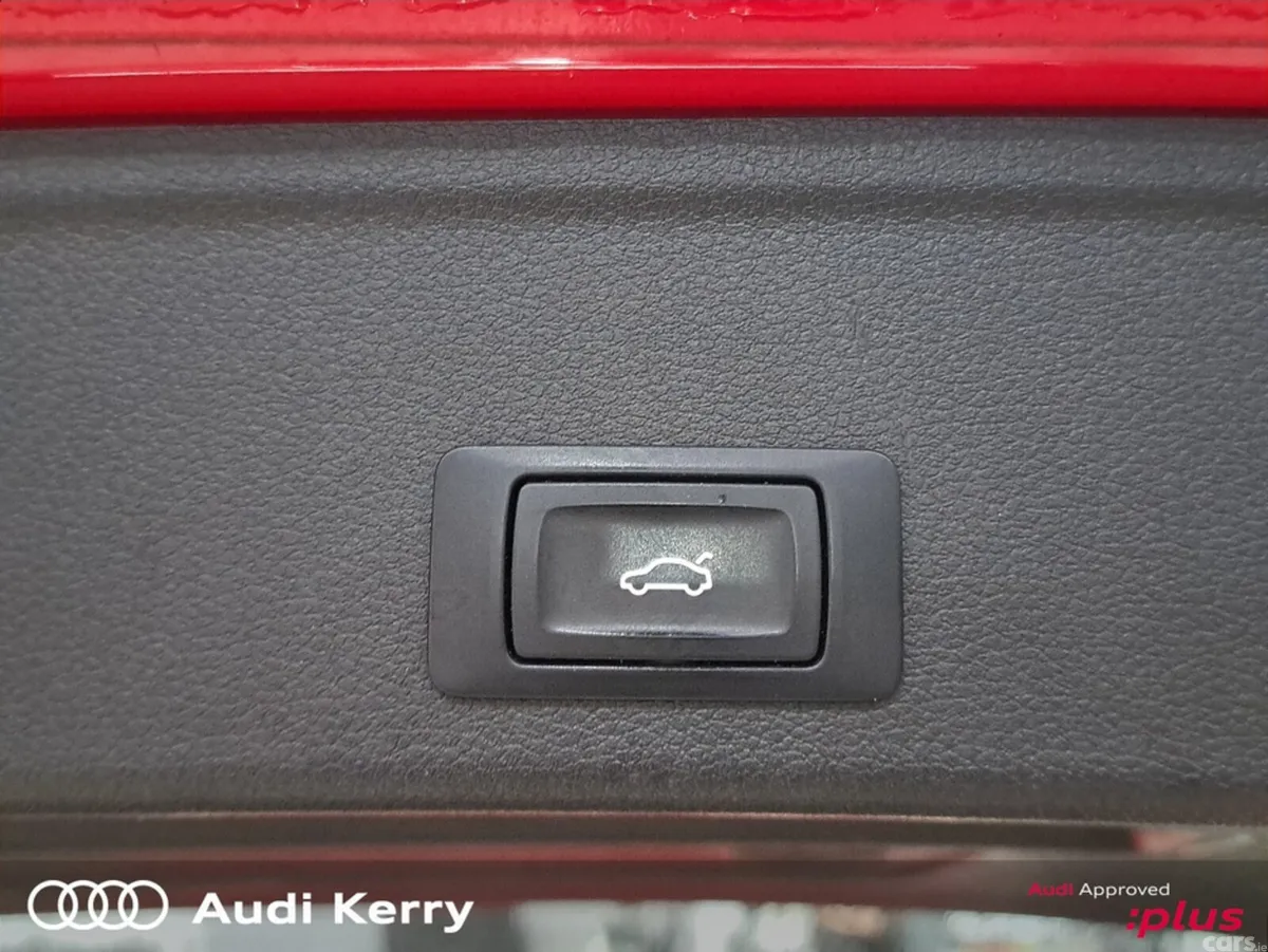 Audi A4 Estate, Diesel, 2017, Red