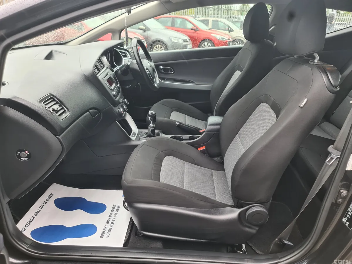 Kia Ceed Hatchback, Petrol, 2016, Black
