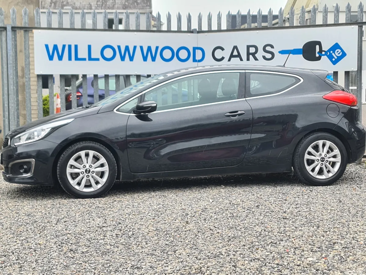 Kia Ceed Hatchback, Petrol, 2016, Black