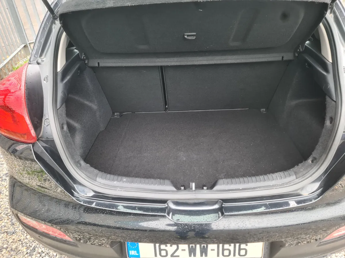 Kia Ceed Hatchback, Petrol, 2016, Black