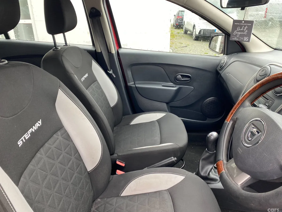 Dacia Sandero Stepway Hatchback, Diesel, 2017, Red